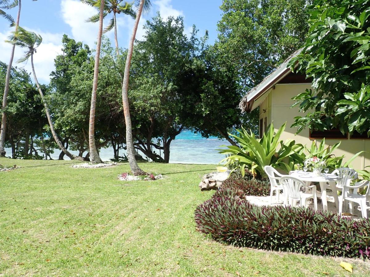 Whispering Palms - Absolute Beachfront Villas Port Vila Exterior foto
