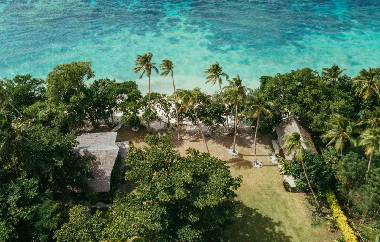 Whispering Palms - Absolute Beachfront Villas Port Vila Exterior foto